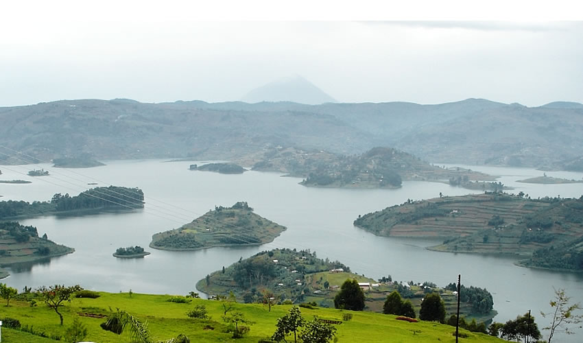 Lake Bunyonyi Uganda Islands Tours